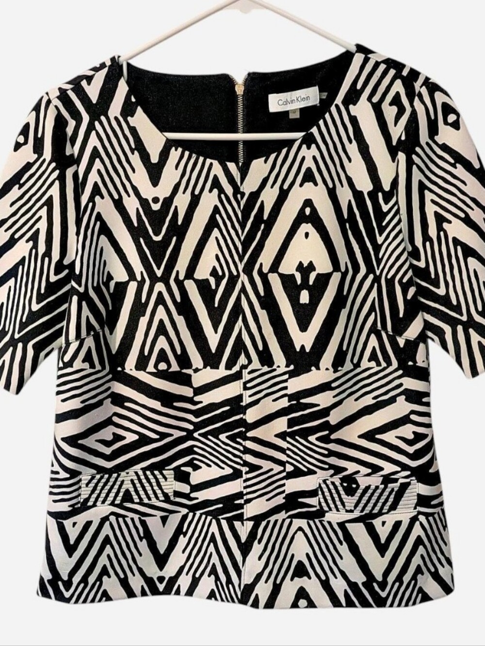 Calvin Klein Structured Black & White Geometric Print Blouse w/ Pockets, Size M